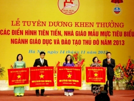 Hà Nội tuyên dương, khen thưởng điển hình tiên tiến, nhà giáo mẫu mực tiêu biểu