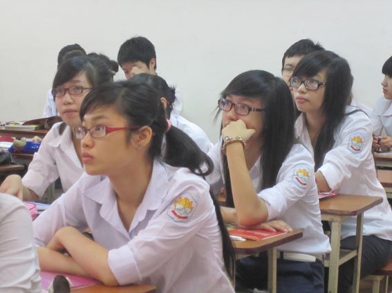 44 trường THPT ở Hà Nội hạ điểm chuẩn