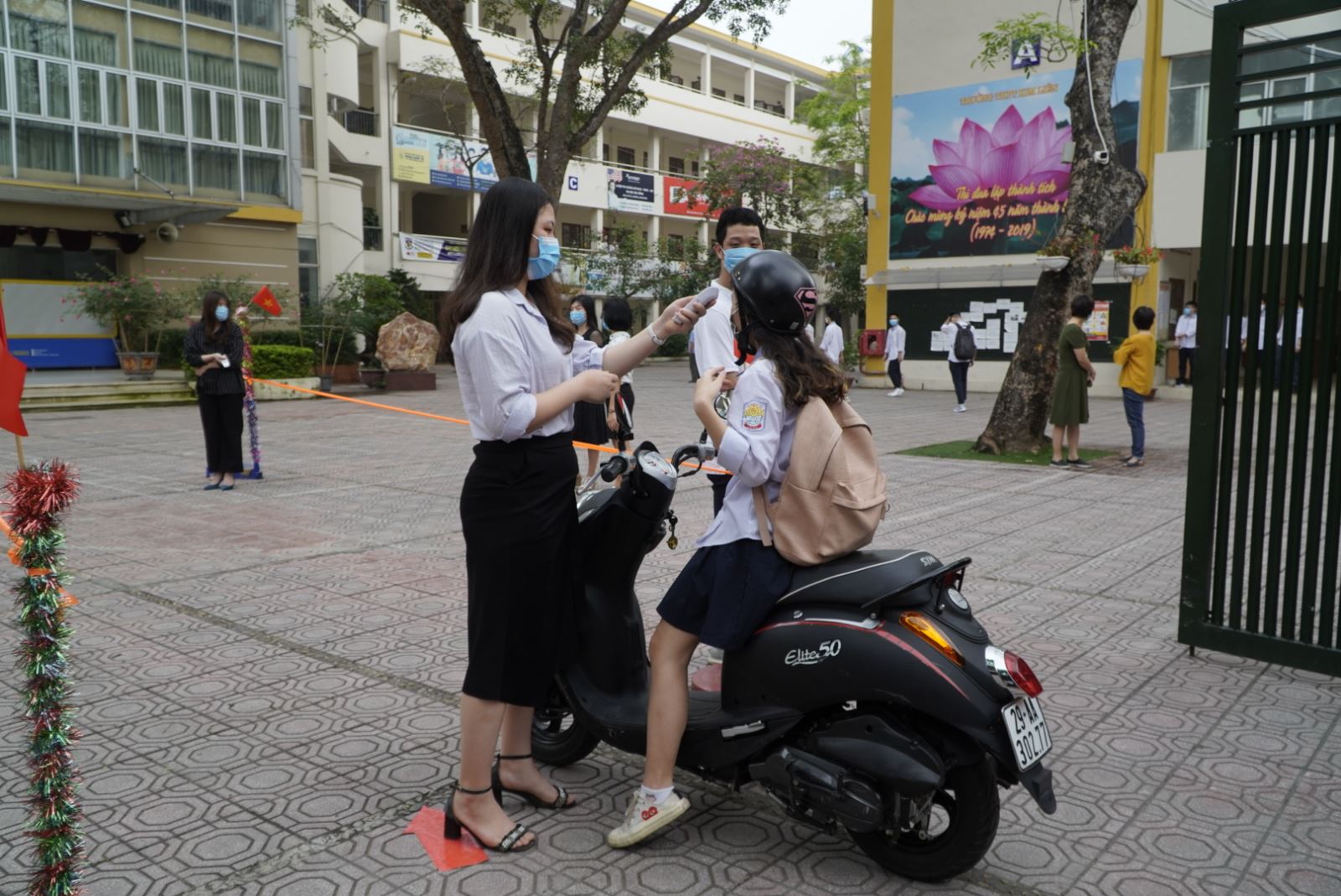 THPT Kim Liên những ngày đầu trở lại:  Vui khỏe – an toàn – sẵn sàng học tập